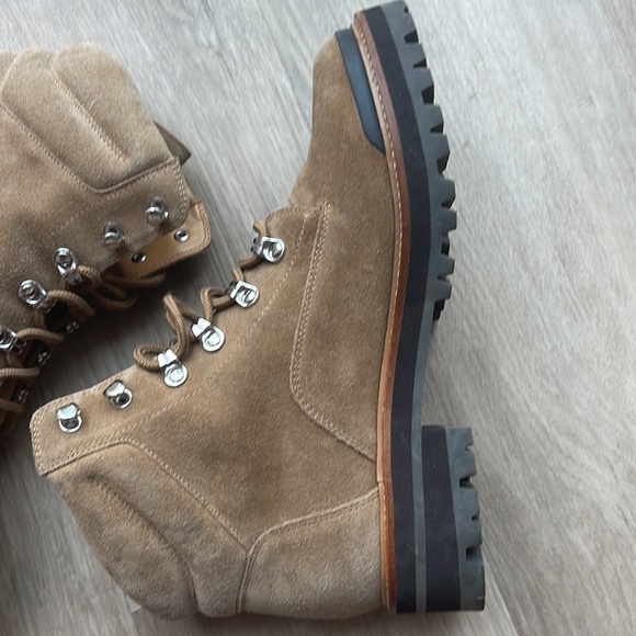 🎉Host pick🎉Marc Fisher Ltd Idaran Hiker Boot Light Cognac Suede Women’s 9.5 - Picture 3 of 13